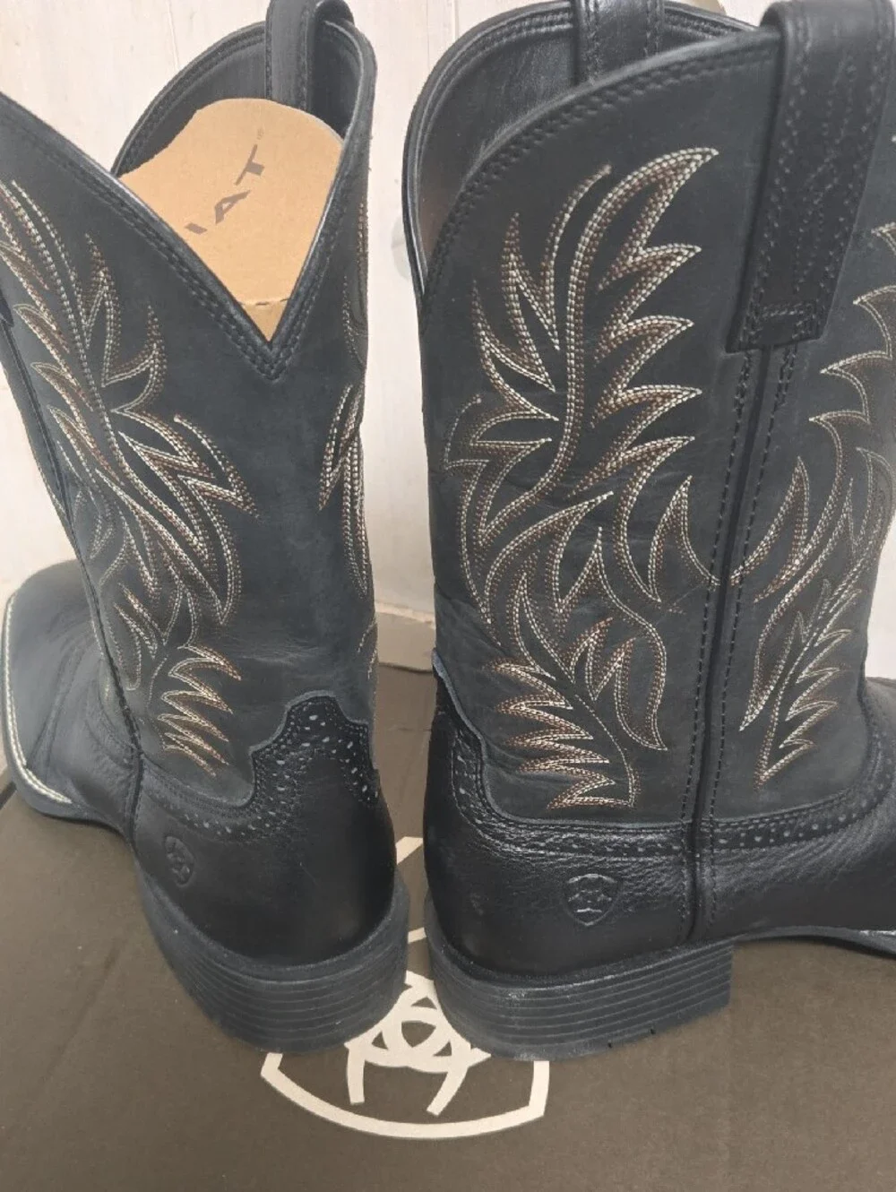 Ariat men cowboy